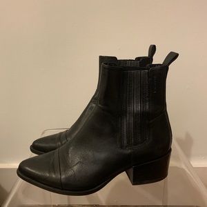 Vagabond chelsea boot